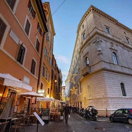 דירה Dimora Florea - In The Heart Of Campo De' Fiori *